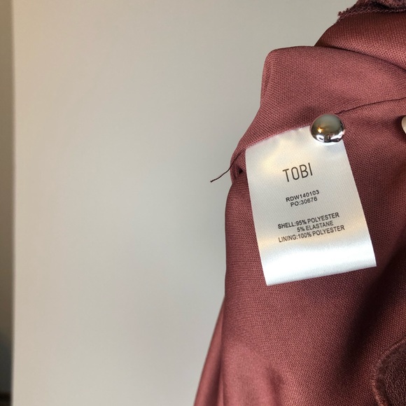 TOBI Scallop Shift Dress Maroon Red Small Keyhole Half Short Sleeve - Picture 7 of 8